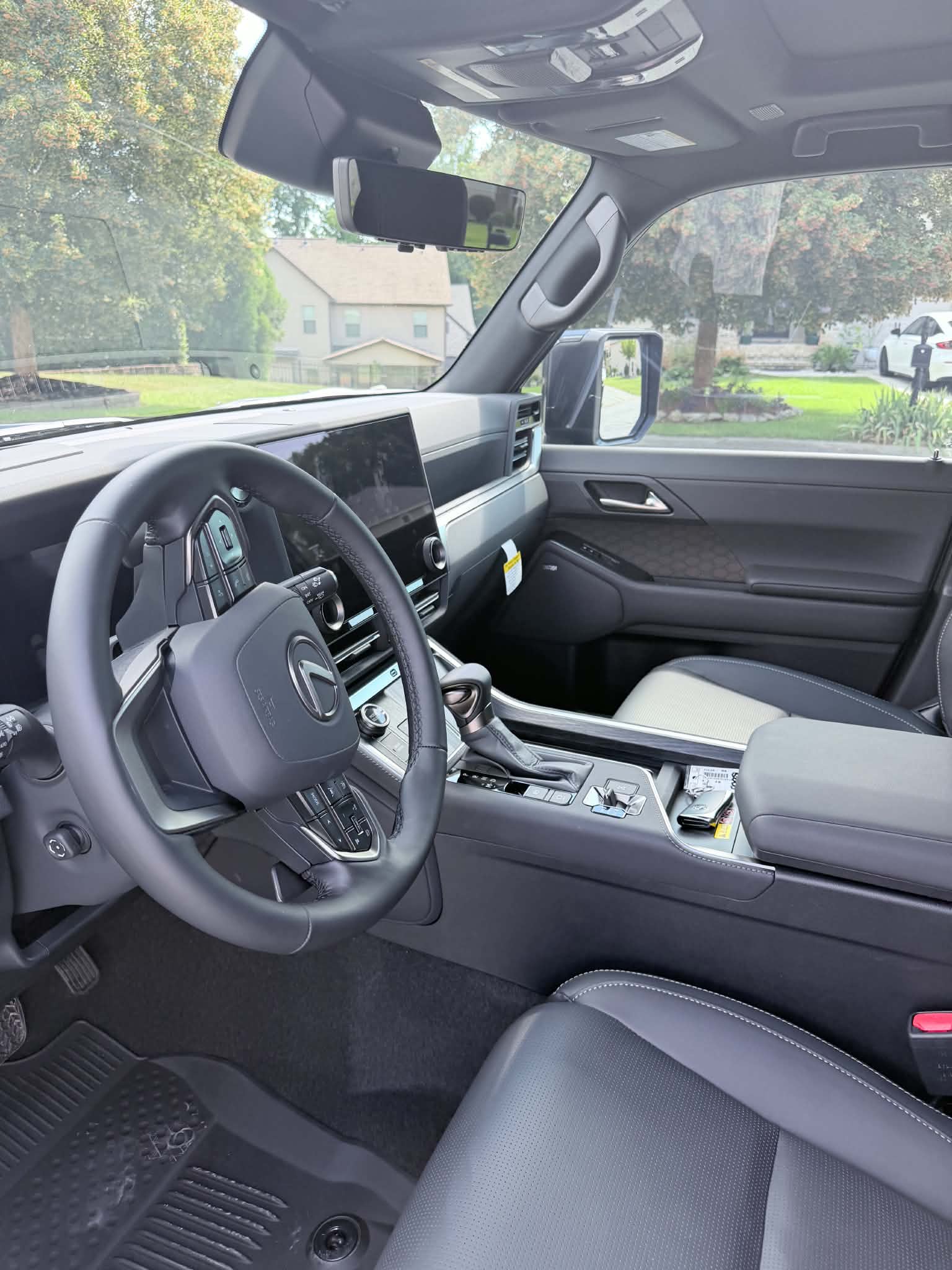 Used 2026 Lexus GX 550 w/ Accessory Package (2T) AWD/4WD image 11