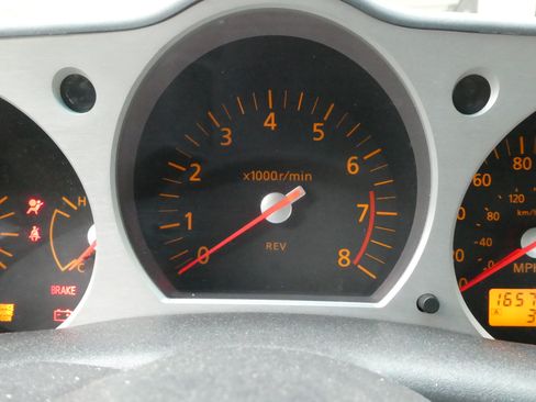 Used 2005 Nissan 350Z Touring RWD image 10