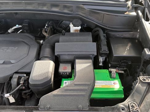 Used 2017 Hyundai Santa Fe Sport image 20