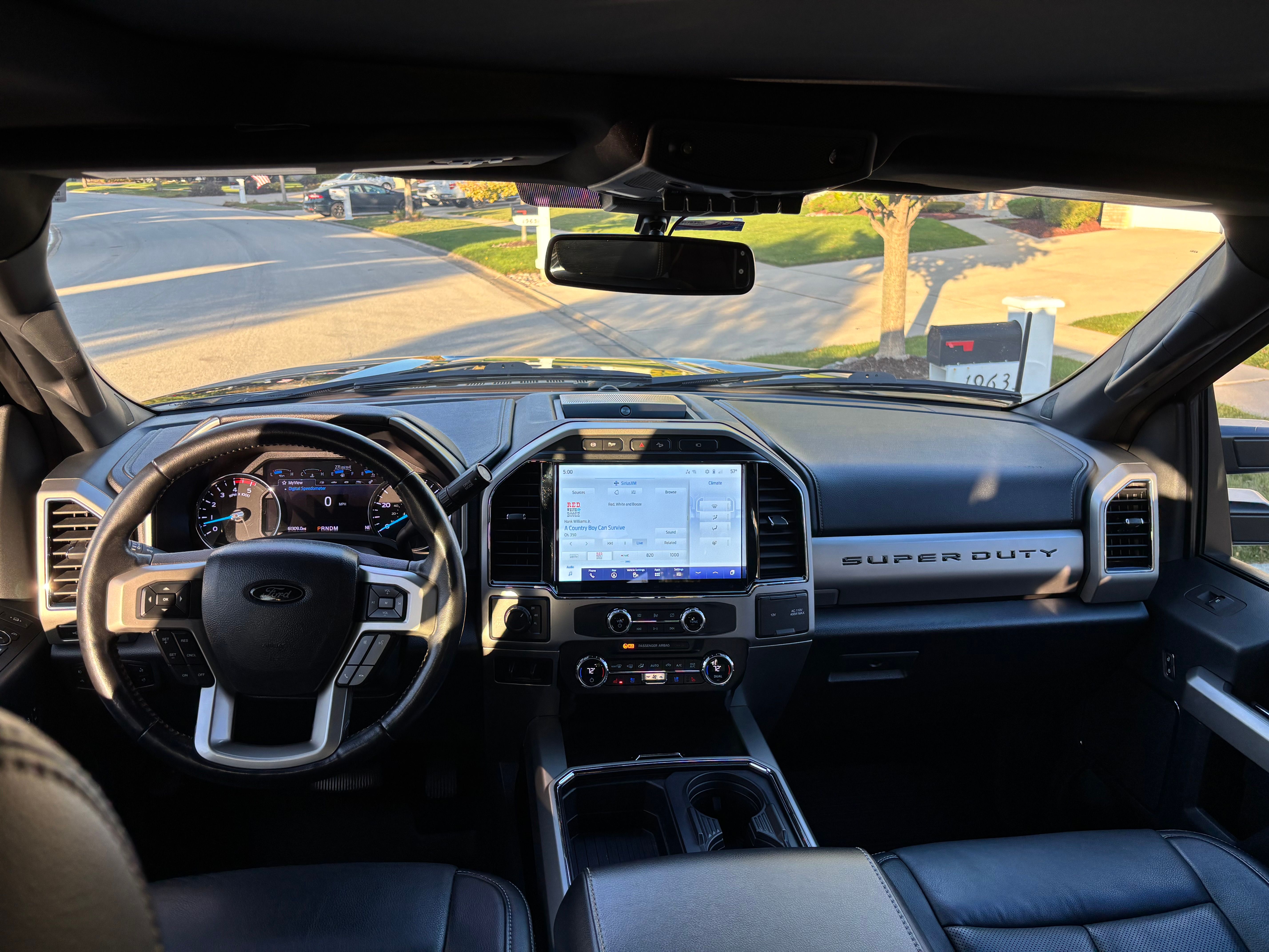 Used 2022 Ford F250 Lariat w/ Black Appearance Package AWD/4WD image 25