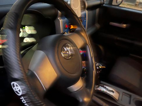 Used 2007 Toyota FJ Cruiser 4WD image 4