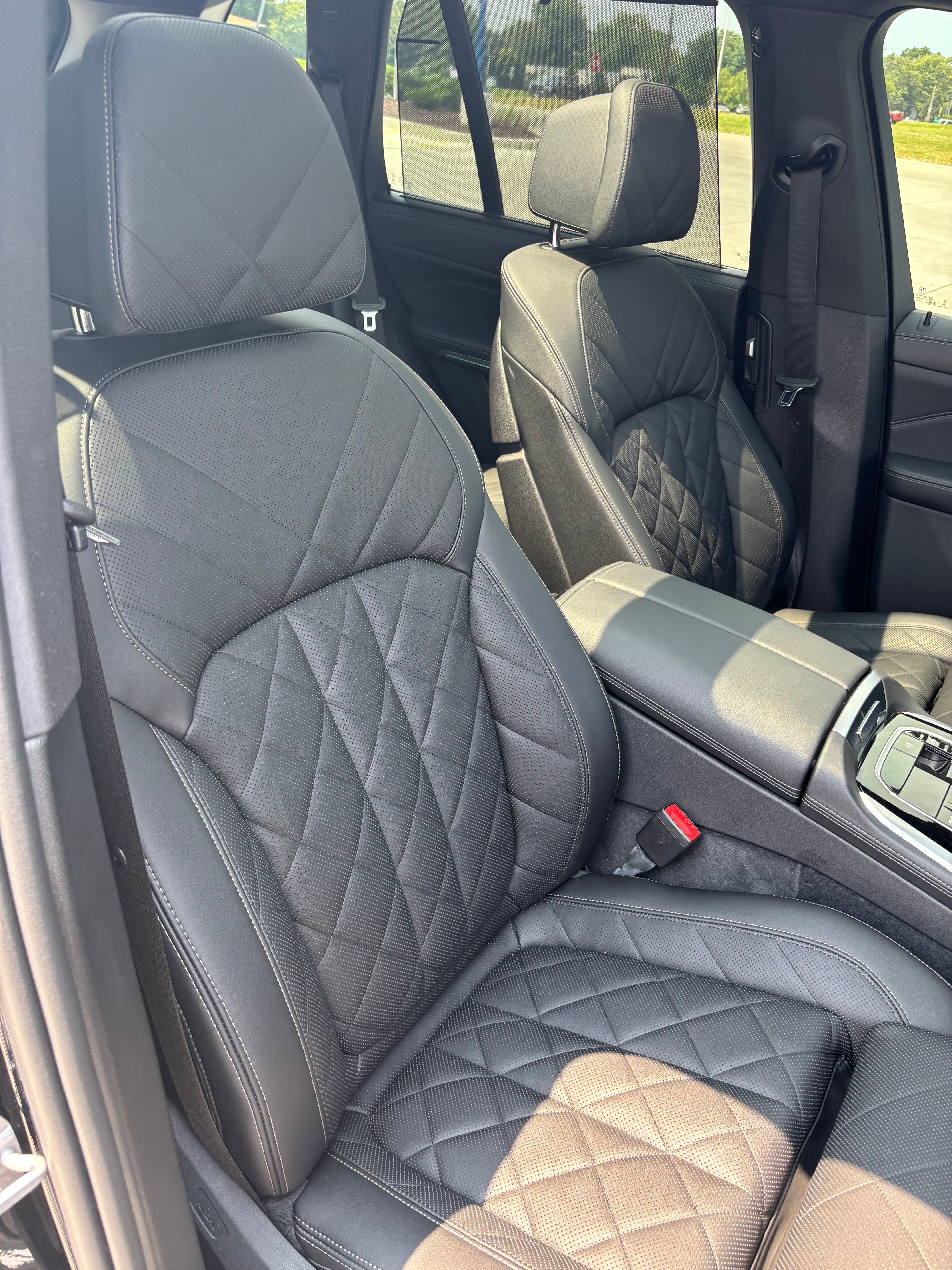 Used 2024 BMW X5 M60i AWD/4WD image 9