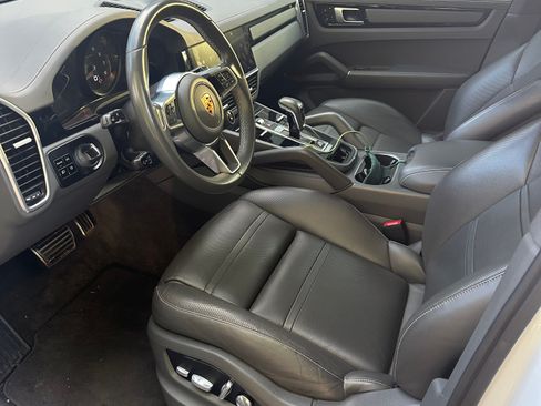 Used 2019 Porsche Cayenne S AWD/4WD image 17