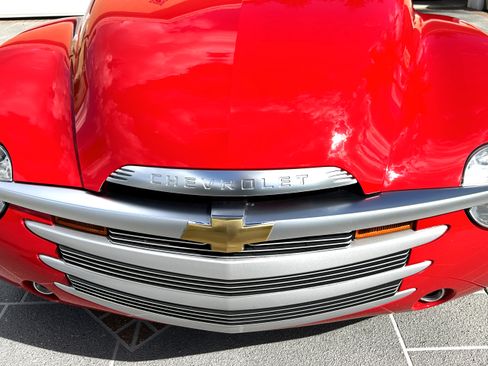 Used 2003 Chevrolet SSR w/ Preferred Equipment Group image 9