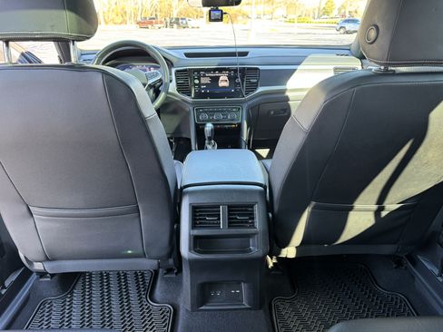 Used 2023 Volkswagen Atlas Cross Sport SEL R-Line image 17