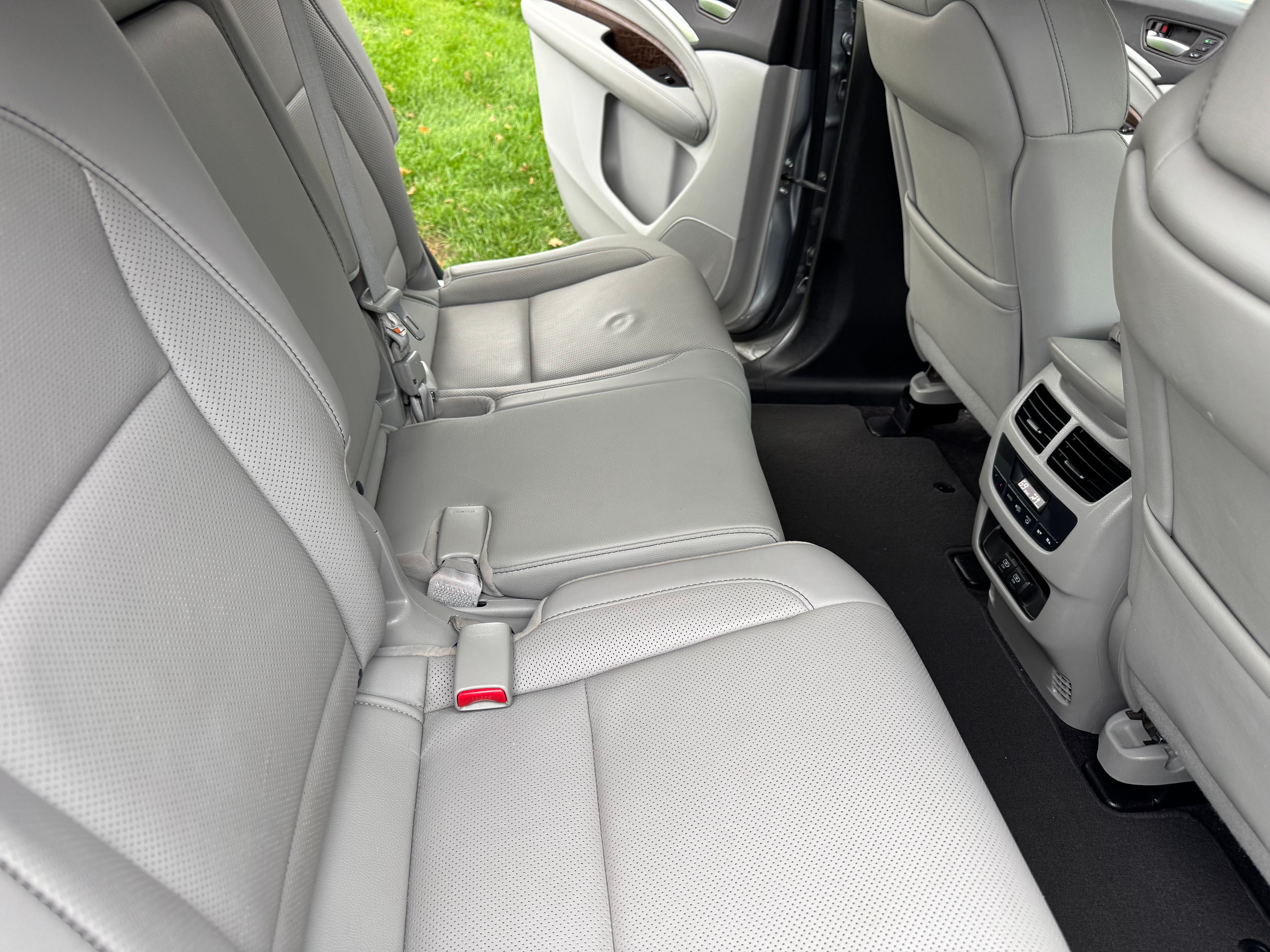 Used 2019 Acura MDX w/ Technology Package AWD/4WD image 20