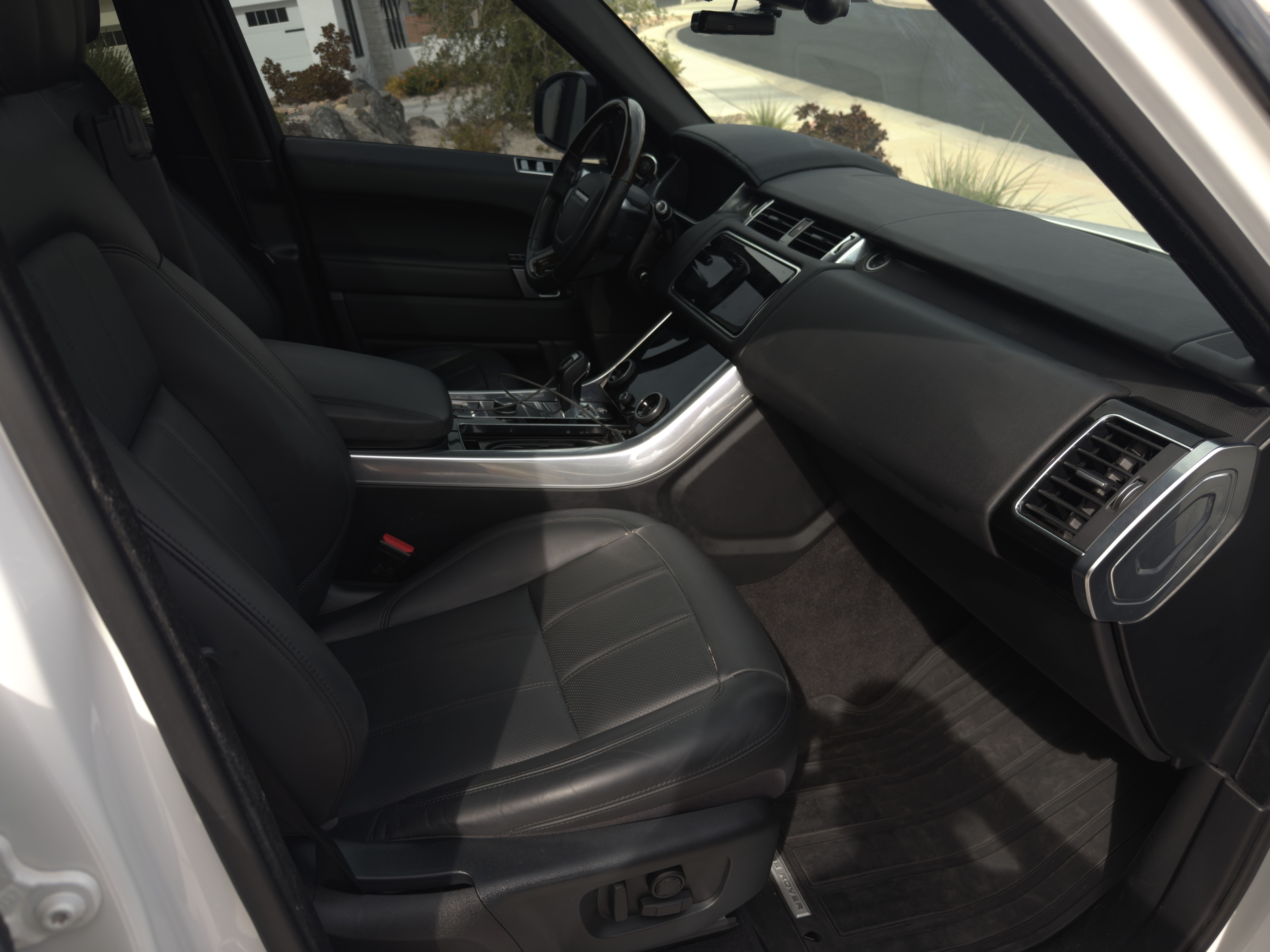 Used 2020 Land Rover Range Rover Sport HSE AWD/4WD image 8