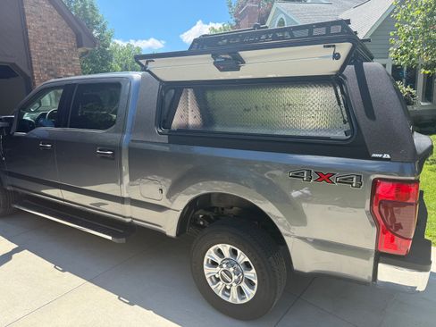 Used 2022 Ford F250 XLT AWD/4WD image 8