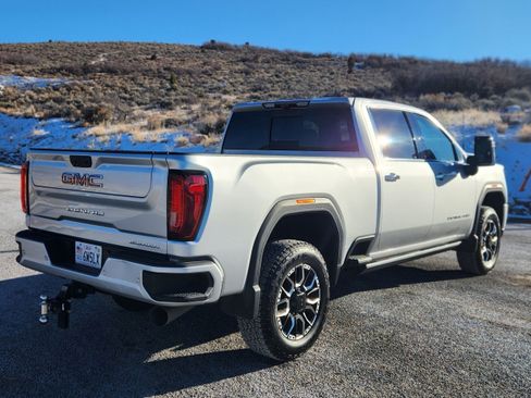 Used 2023 GMC Sierra 3500 Denali w/ Denali Ultimate Package image 11