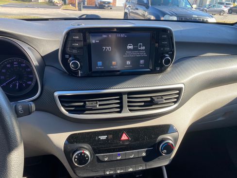Used 2019 Hyundai Tucson SE image 5