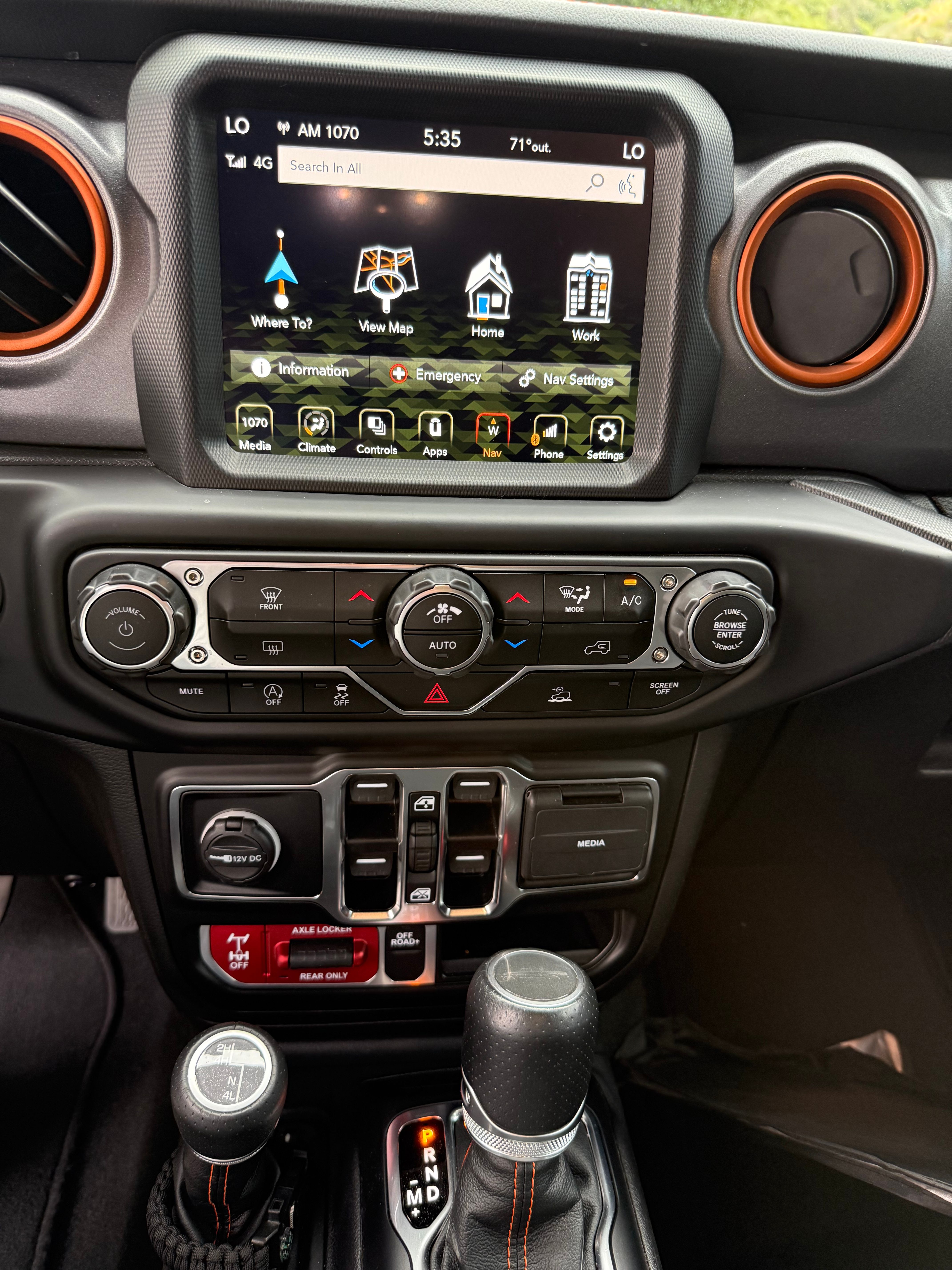 Used 2022 Jeep Gladiator Mojave w/ Trailer Tow Package AWD/4WD image 11