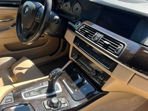 Used 2013 BMW 550i Sedan image 22