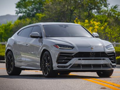 Used 2022 Lamborghini Urus