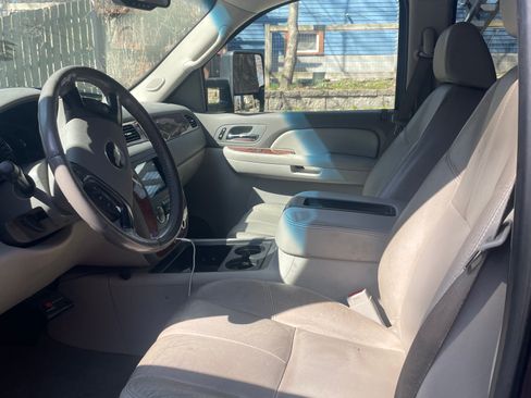 Used 2008 Chevrolet Silverado 2500 LTZ w/ Safety Package image 2
