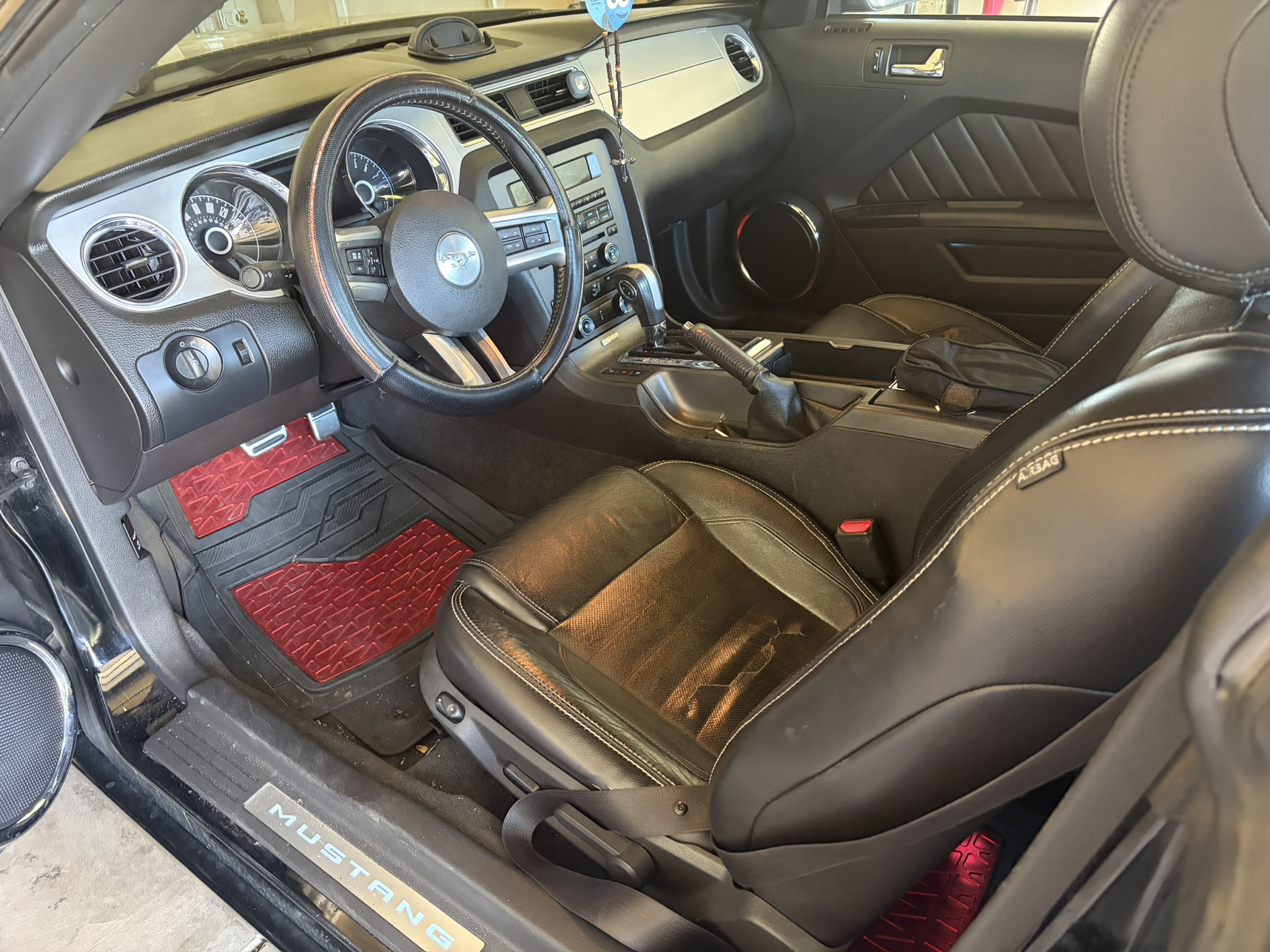 Used 2014 Ford Mustang Premium RWD image 13
