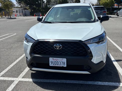 Used 2025 Toyota Corolla Cross L FWD image 1