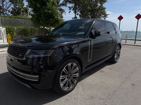 Used 2024 Land Rover Range Rover SE AWD/4WD image 24