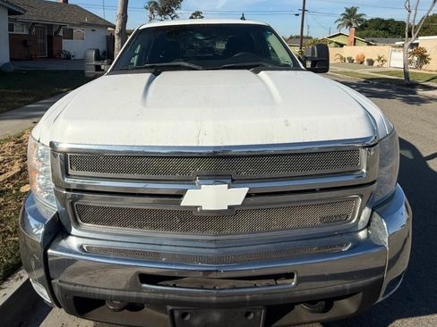 Used 2007 Chevrolet Silverado 2500 LT w/ 1LT Convenience Package image 2