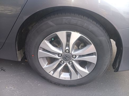 Used 2014 Honda Accord LX image 12