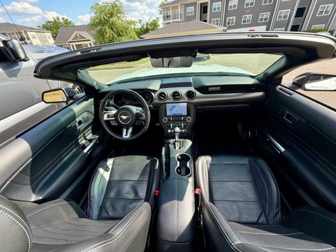 Used 2021 Ford Mustang GT Premium w/ Equipment Group 401A RWD image 8