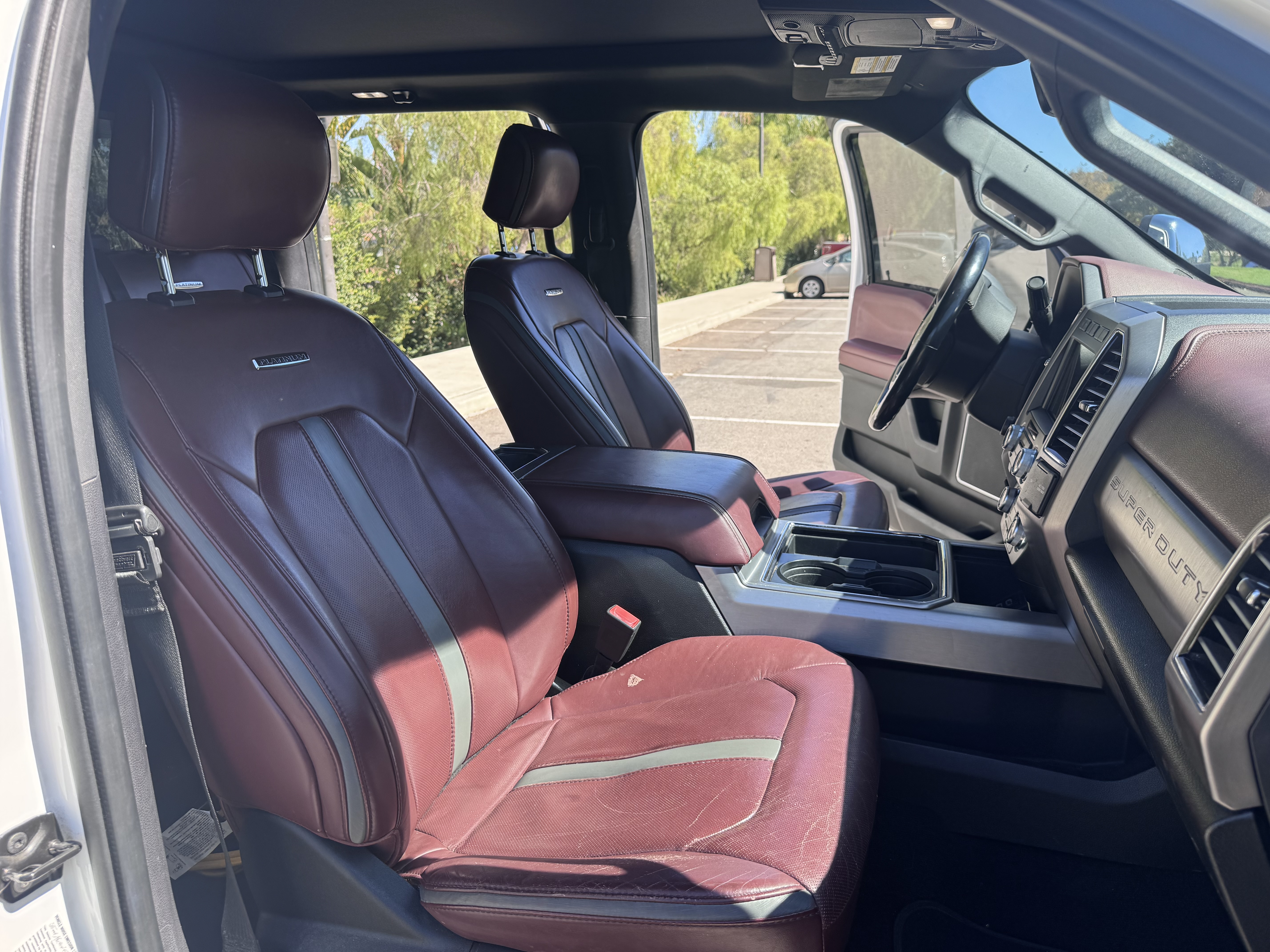 Used 2018 Ford F350 Platinum w/ Platinum Ultimate Package AWD/4WD image 19