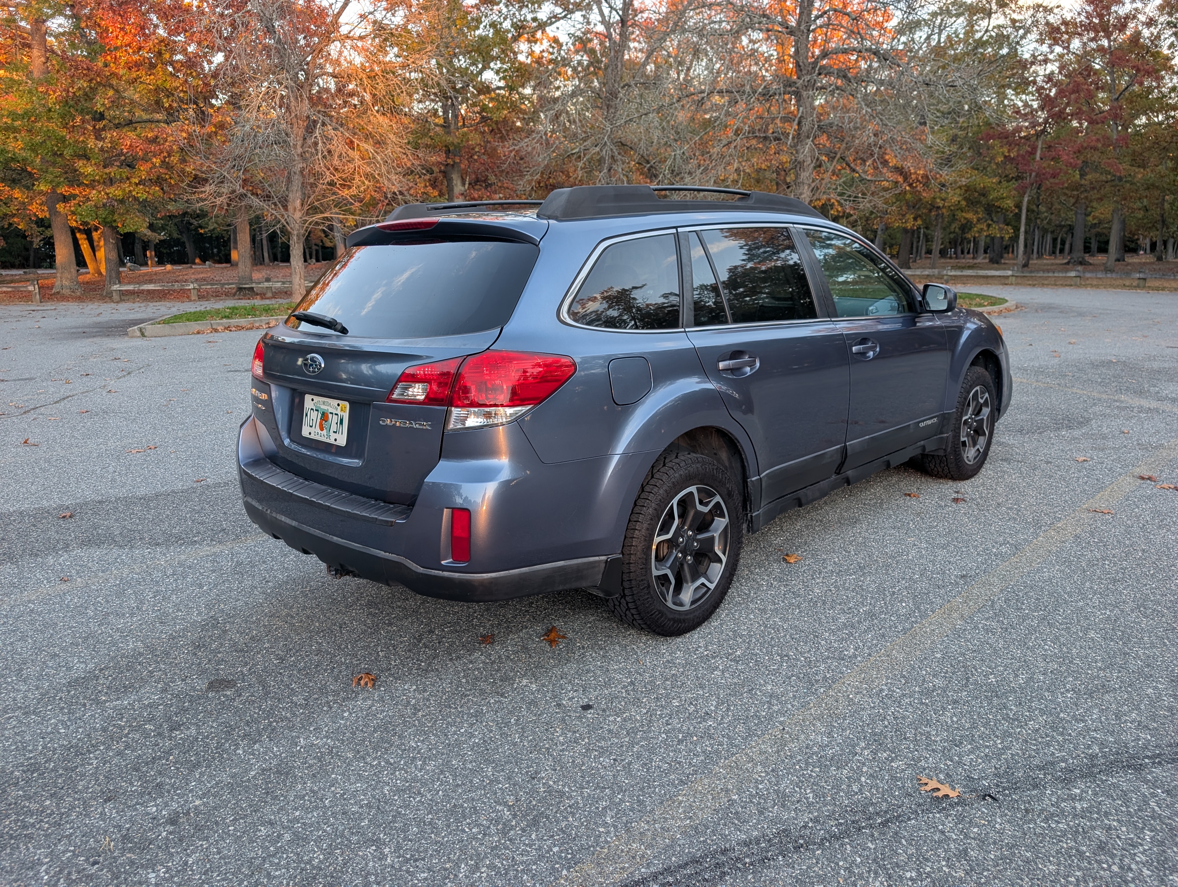 Used 2013 Subaru Outback 2.5i Premium w/ All-Weather Pkg AWD/4WD image 6