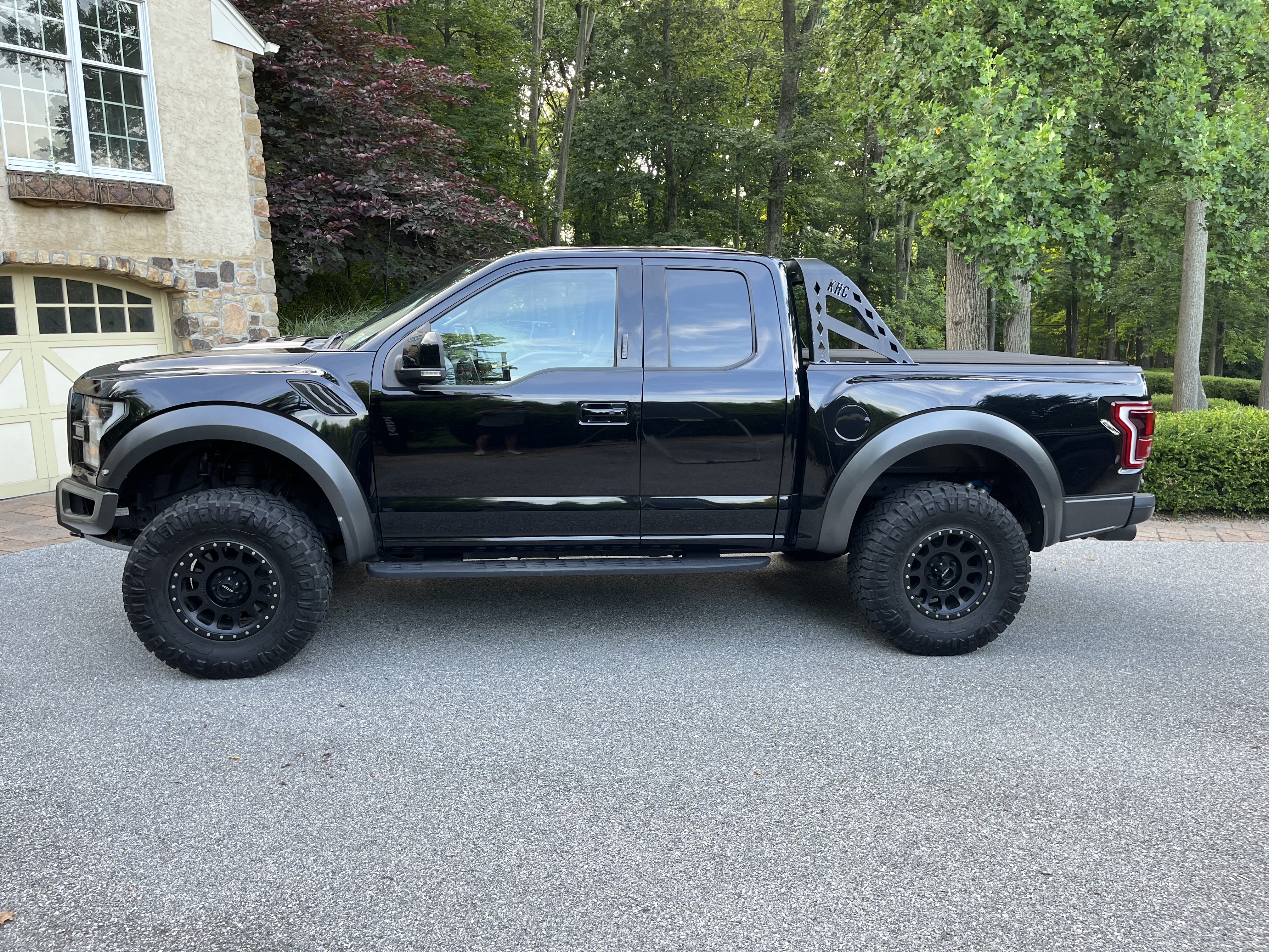 Used 2018 Ford F150 Raptor w/ Equipment Group 802A Luxury AWD/4WD image 11