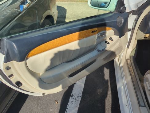 Used 2005 Lexus SC 430 Convertible image 9