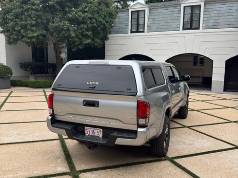 Used 2023 Toyota Tacoma SR5 image 8