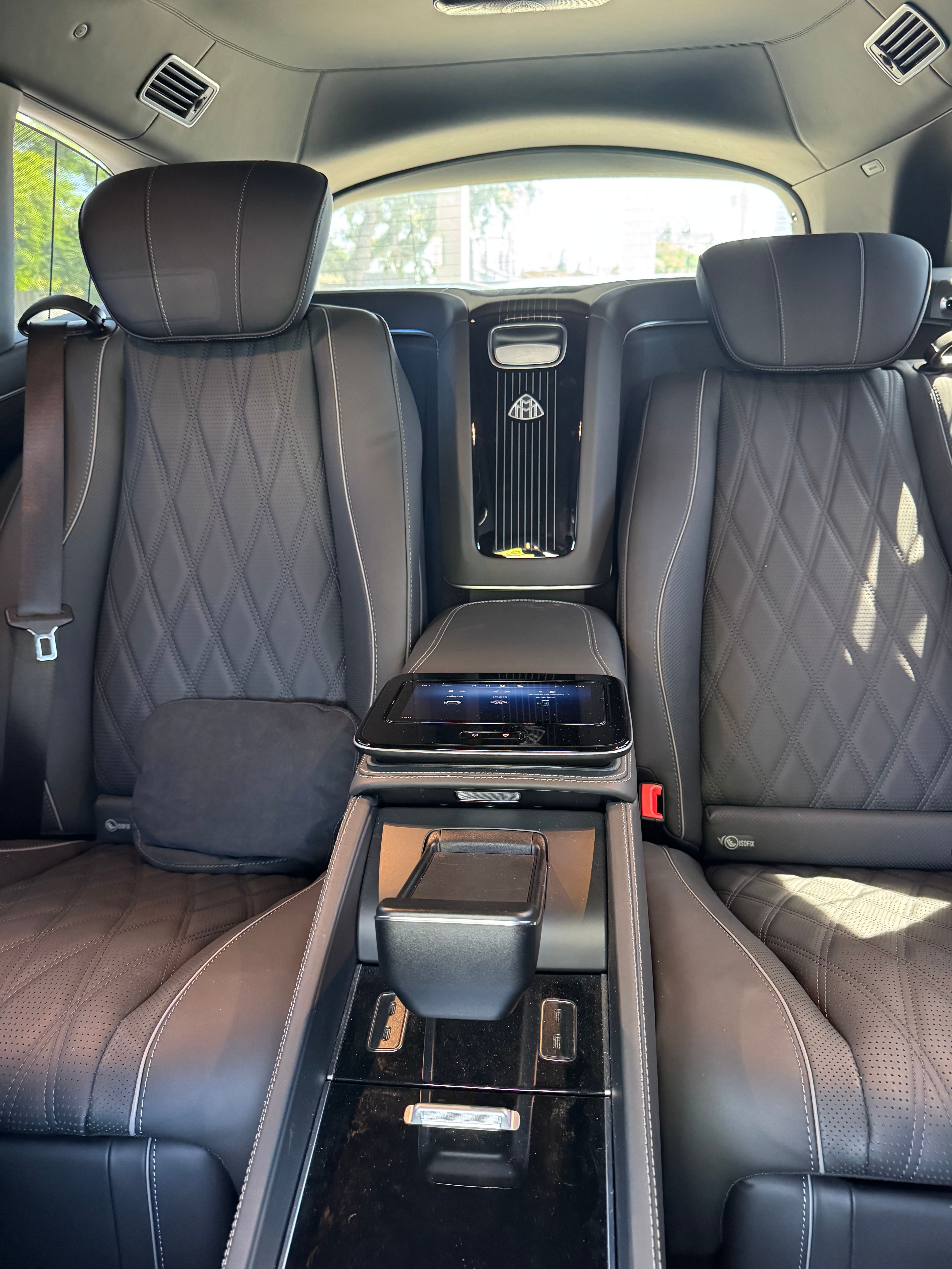 Used 2024 Mercedes-Benz Maybach GLS 600 4MATIC image 10