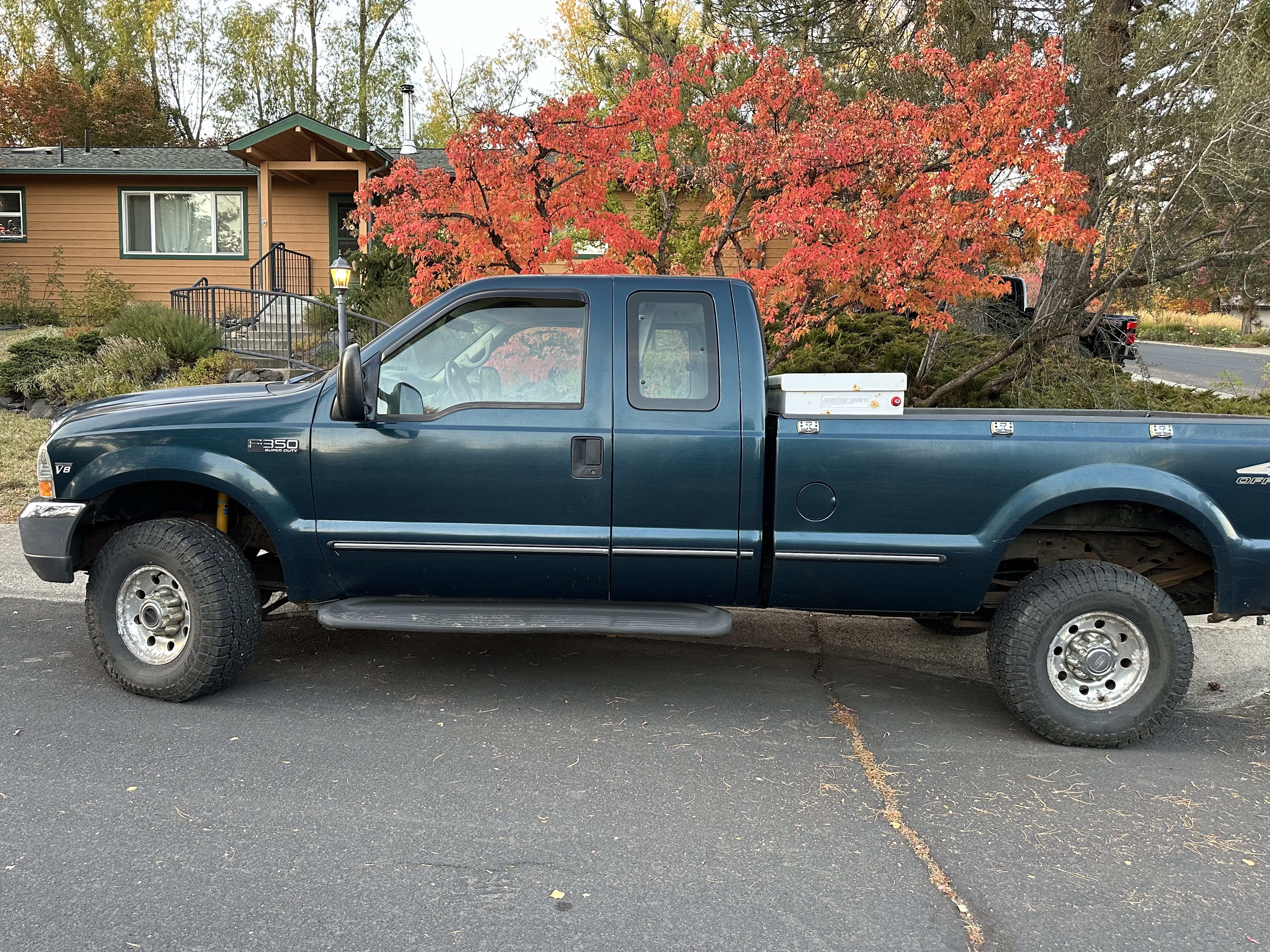 Used 1999 Ford F350 4x4 SuperCab Super Duty image 1