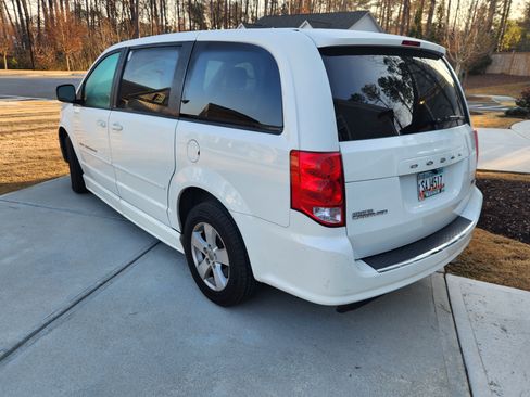 Used 2013 Dodge Grand Caravan SE image 5