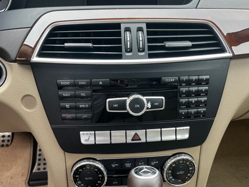 Used 2014 Mercedes-Benz C 250 Sedan image 11