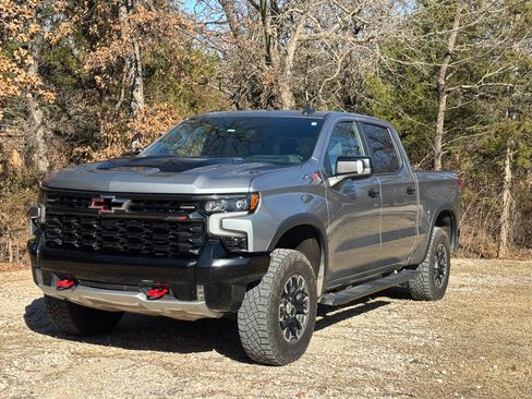 Used 2023 Chevrolet Silverado 1500 ZR2 w/ Technology Package image 1