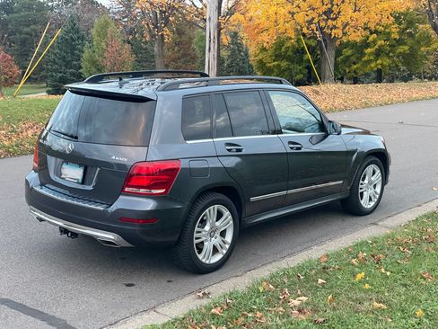 Used 2015 Mercedes-Benz GLK 350 4MATIC image 4