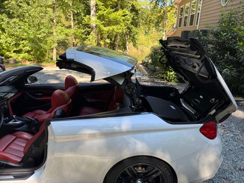 Used 2015 BMW M4 Convertible image 6