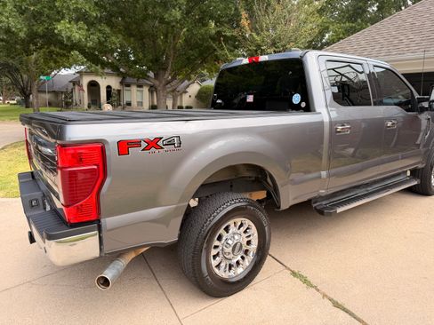 Used 2021 Ford F250 XLT w/ XLT Premium Package AWD/4WD image 8