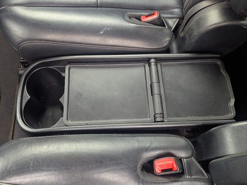 Used 2012 Toyota Highlander Limited w/ Tow Pkg image 16