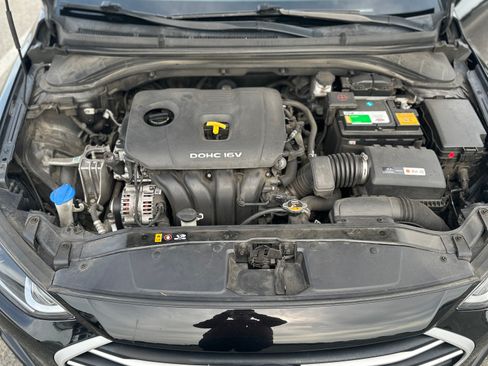 Used 2018 Hyundai Elantra Value Edition FWD image 11