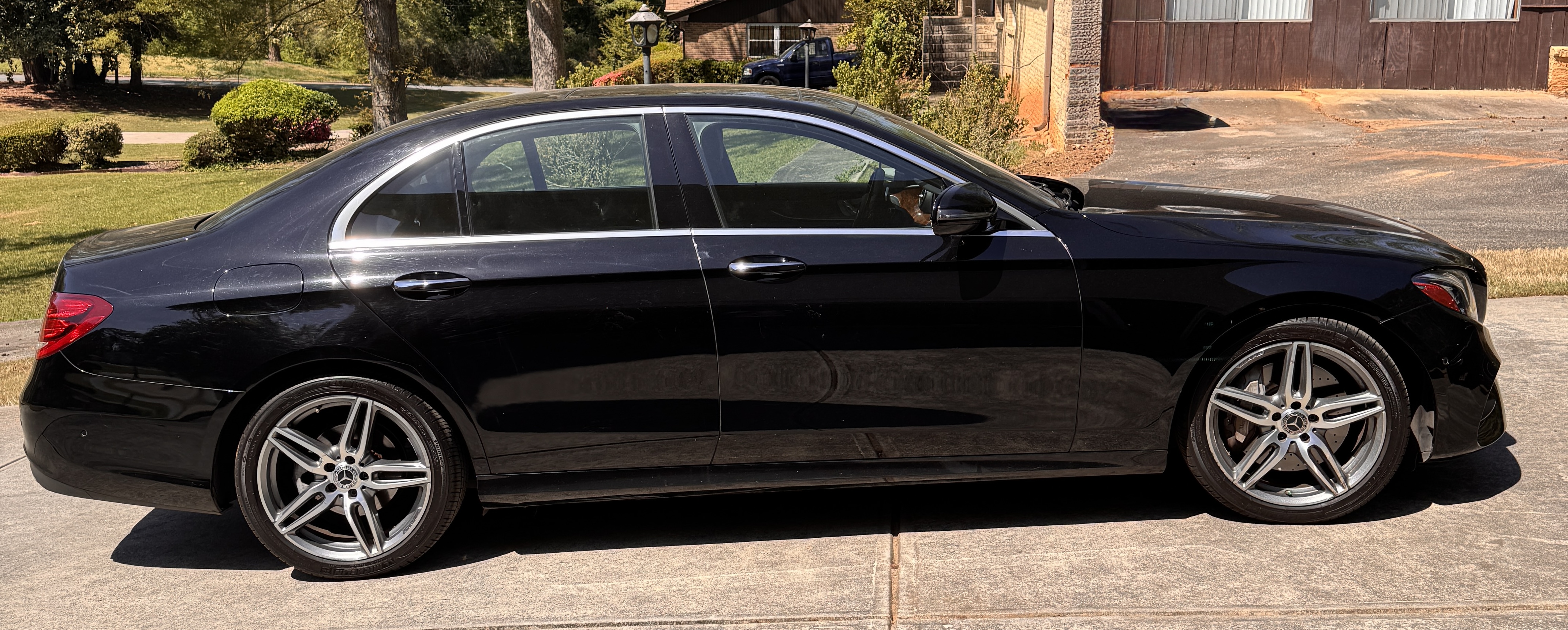Used 2018 Mercedes-Benz E 300 image 2