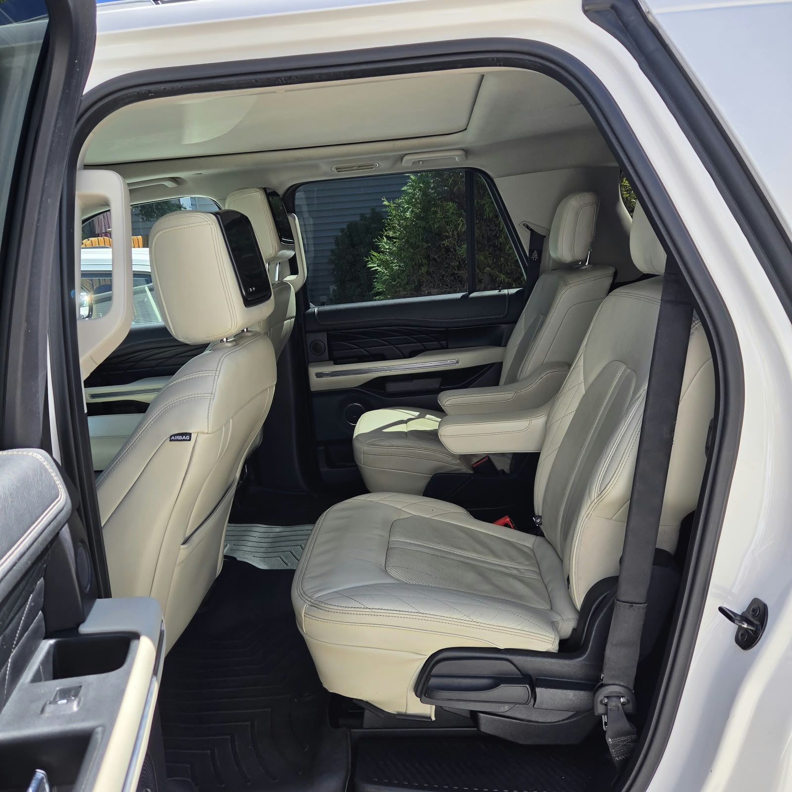 Used 2019 Ford Expedition Max Platinum AWD/4WD image 23