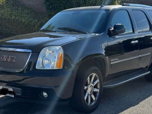 Used 2013 GMC Yukon Denali image 6