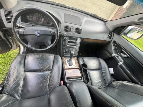 Used 2010 Volvo XC90 3.2 image 4