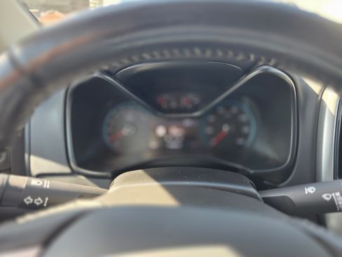 Used 2022 Chevrolet Colorado LT w/ LT Convenience Package image 24