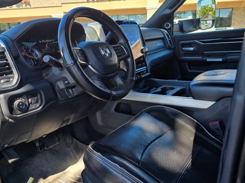 Used 2019 RAM 2500 Laramie AWD/4WD image 4