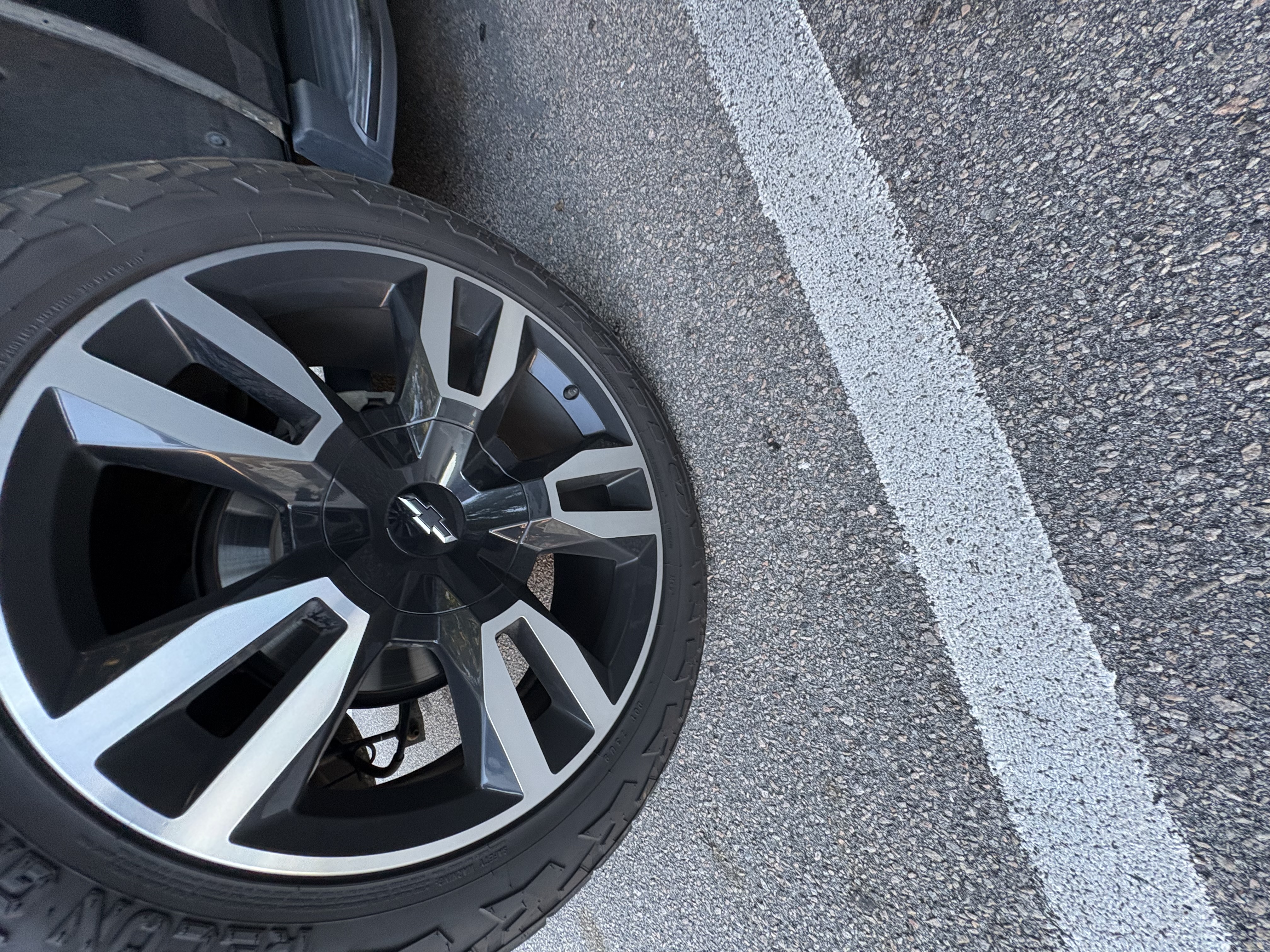Used 2020 Chevrolet Tahoe Premier RWD image 9