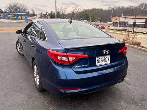Used 2016 Hyundai Sonata SE image 2