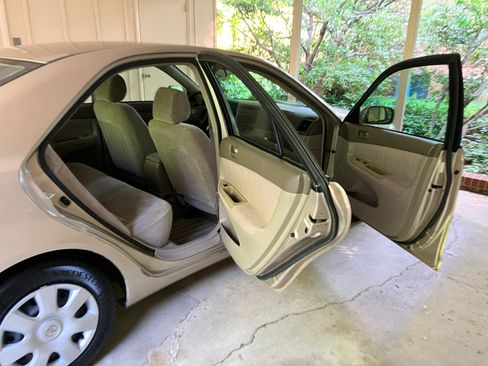 Used 2002 Toyota Camry LE FWD image 7