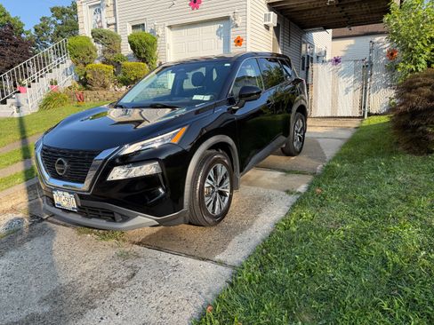 Used 2021 Nissan Rogue SV AWD/4WD image 2