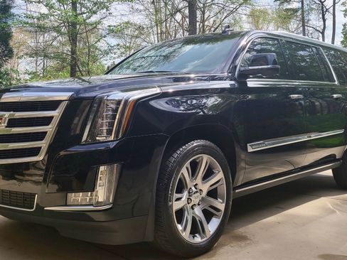 Used 2016 Cadillac Escalade ESV Premium image 1